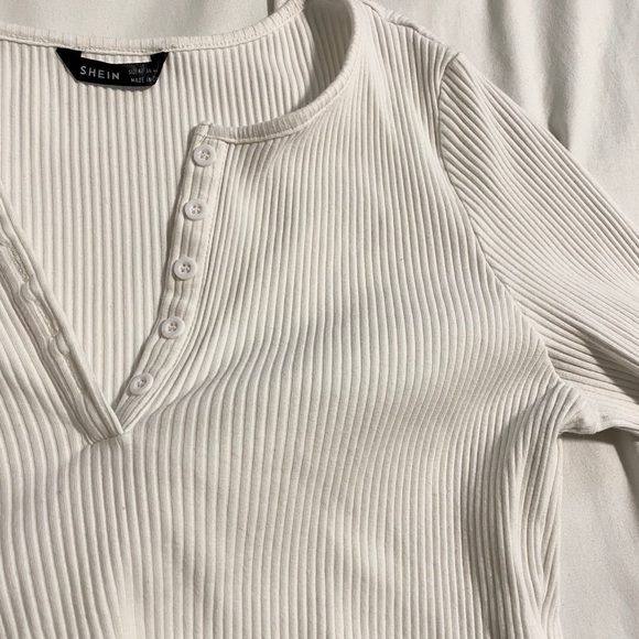 Shein White Button Up Long Sleeve Crop Top - Picture 3 of 4